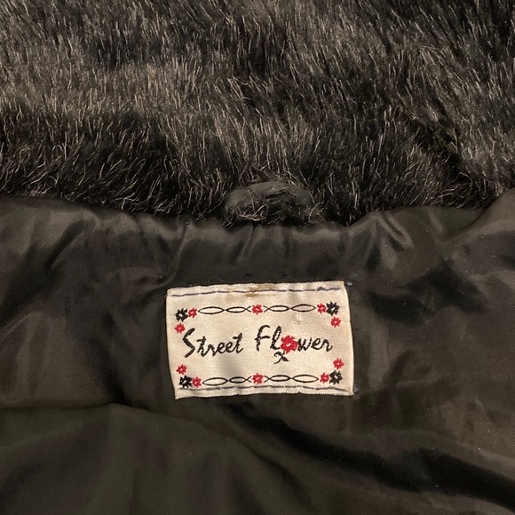 Elegant Black Teddy Jacket - Picture 7 of 10